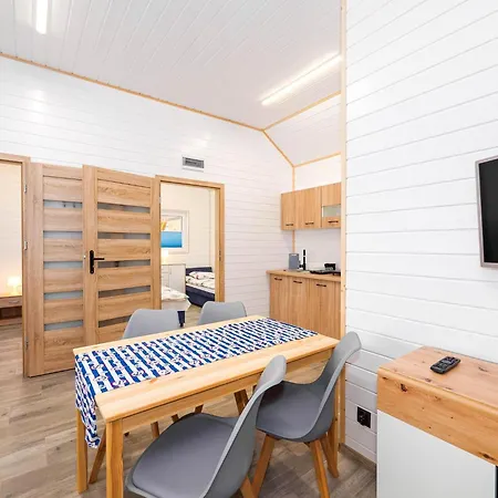 Cottages, 500m To The Lake, Ferienhaus Jezierzany